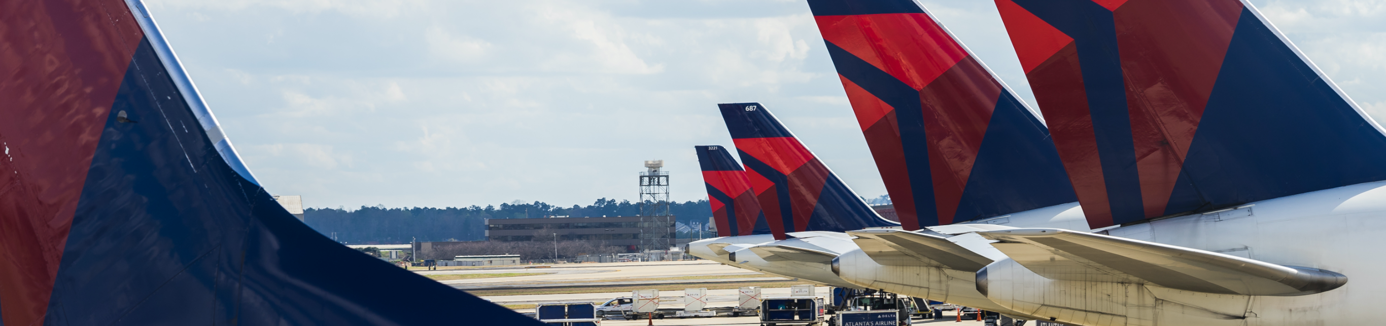 Air Travel - Delta Planes